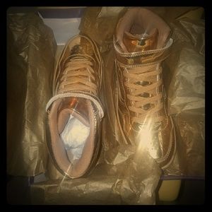 😍Madden Girl Hightop Sneakers